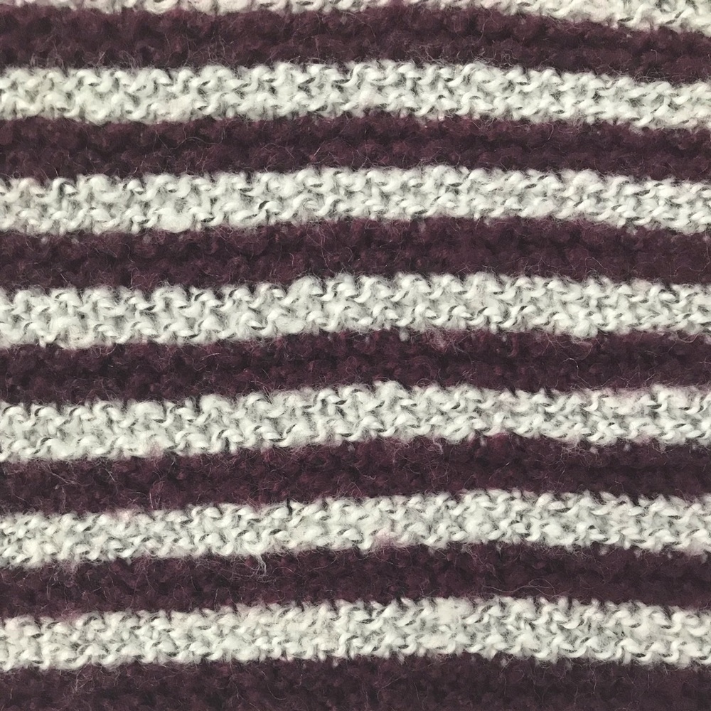 ⚡️⚡️Volcom Cropped Sweater - Picture 2 of 3